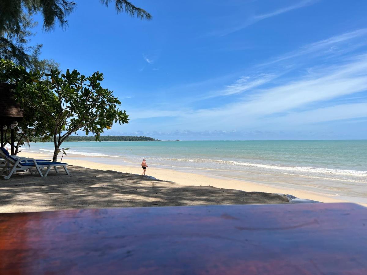 Ao Thong Beach Resort Bang Sak Exterior foto