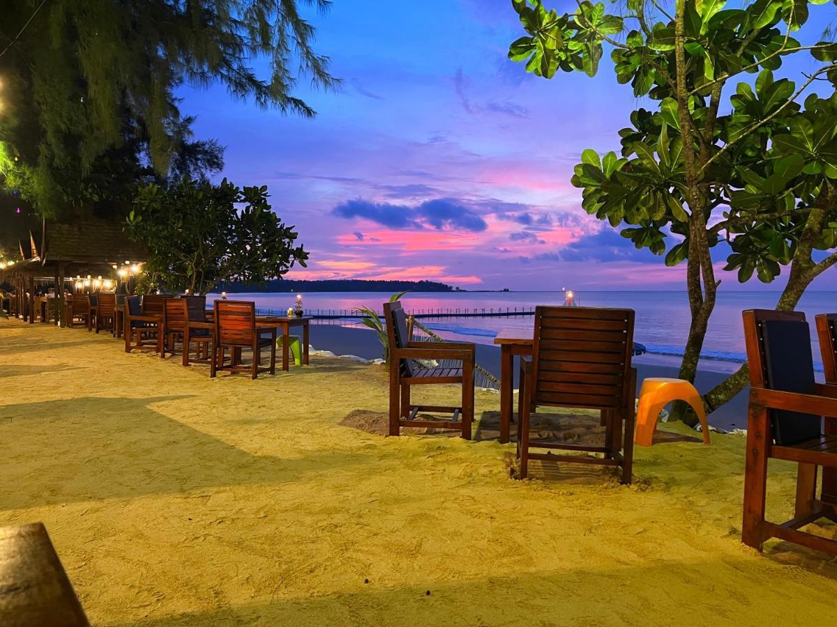 Ao Thong Beach Resort Bang Sak Exterior foto